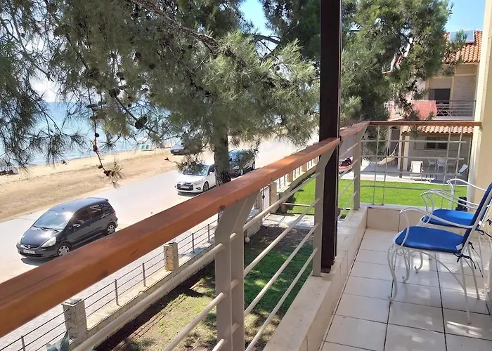 Greece By The Sea - First Maisonette بيت للعطل